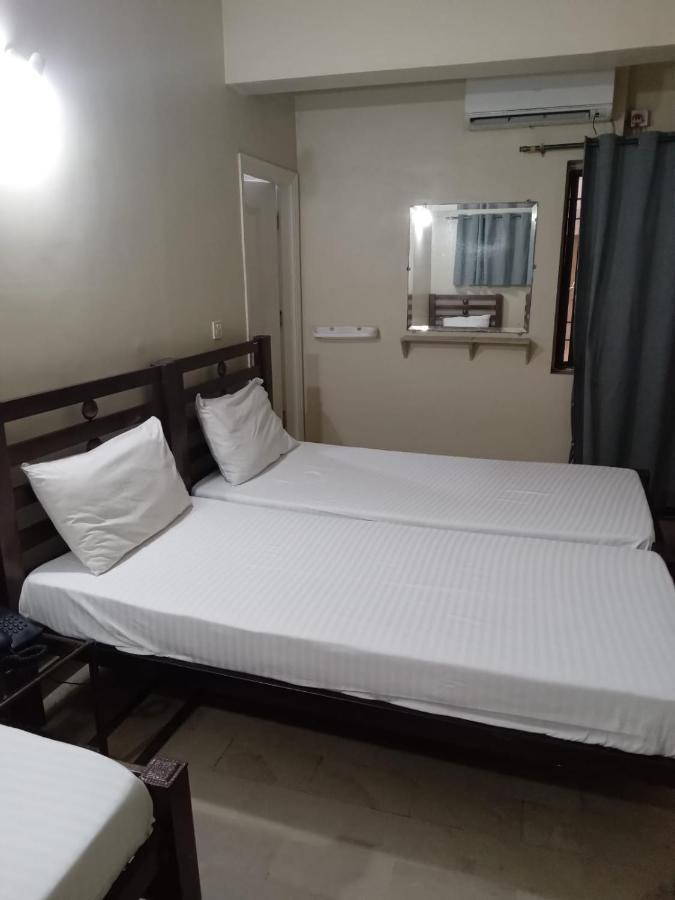 New Hotel Chilton Karachi Eksteriør billede
